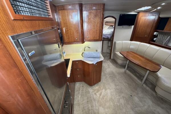 37ft Cruisers Yacht For Sale