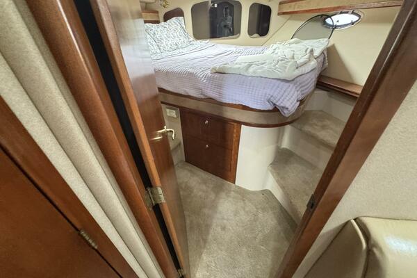 37ft Cruisers Yacht For Sale