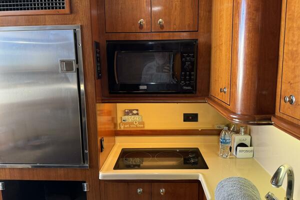 37ft Cruisers Yacht For Sale