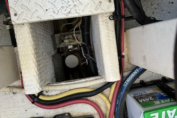 37ft Cruisers Yacht For Sale