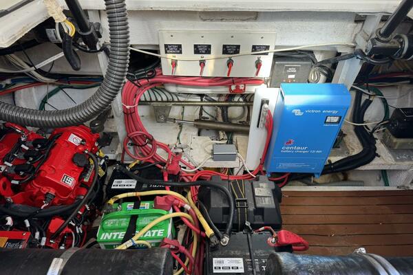 37ft Cruisers Yacht For Sale