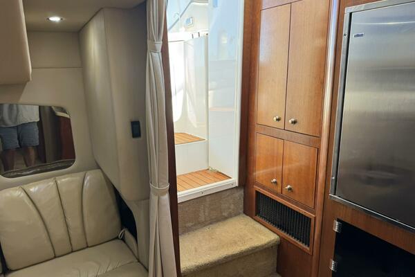 37ft Cruisers Yacht For Sale