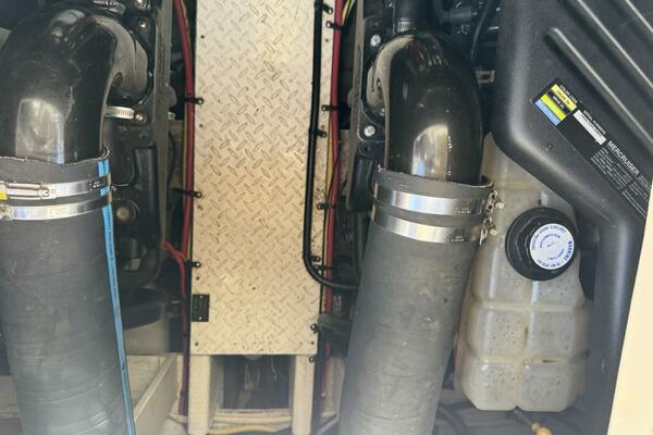 37ft Cruisers Yacht For Sale