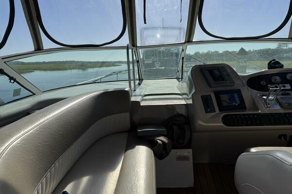 37ft Cruisers Yacht For Sale