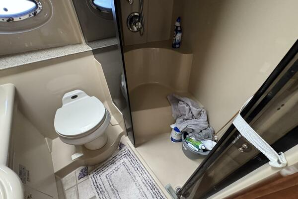 37ft Cruisers Yacht For Sale