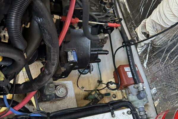 37ft Cruisers Yacht For Sale