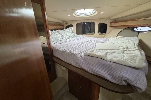 37ft Cruisers Yacht For Sale