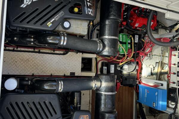 37ft Cruisers Yacht For Sale