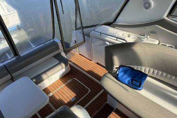 37ft Cruisers Yacht For Sale