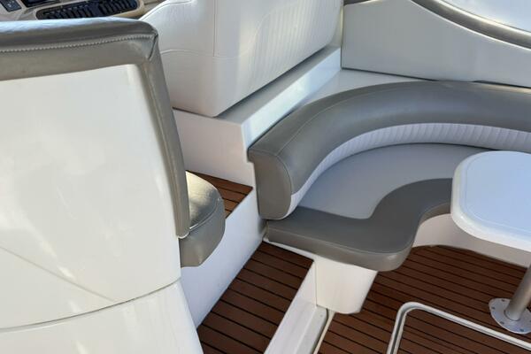 37ft Cruisers Yacht For Sale