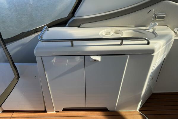 37ft Cruisers Yacht For Sale