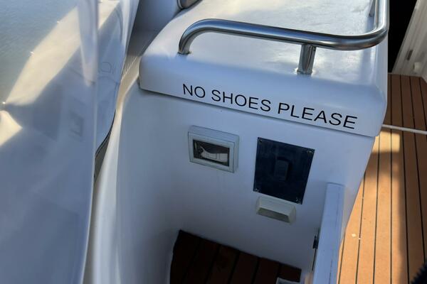 37ft Cruisers Yacht For Sale