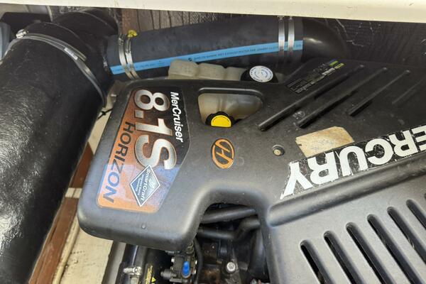 37ft Cruisers Yacht For Sale