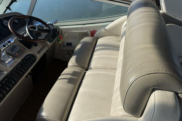 37ft Cruisers Yacht For Sale