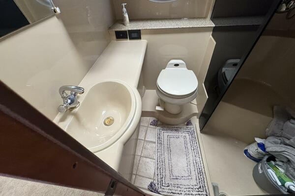 37ft Cruisers Yacht For Sale