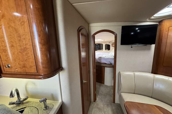 37ft Cruisers Yacht For Sale