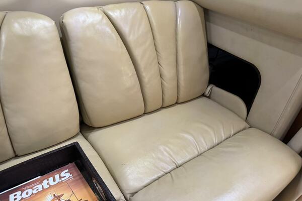 37ft Cruisers Yacht For Sale