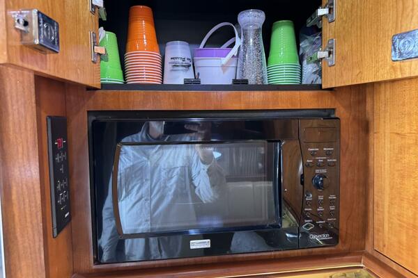 37ft Cruisers Yacht For Sale