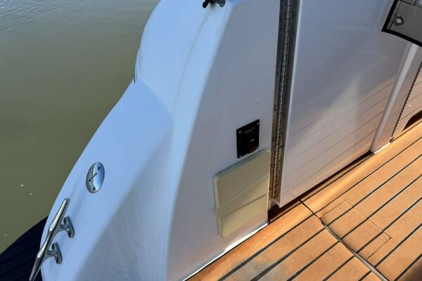 37ft Cruisers Yacht For Sale