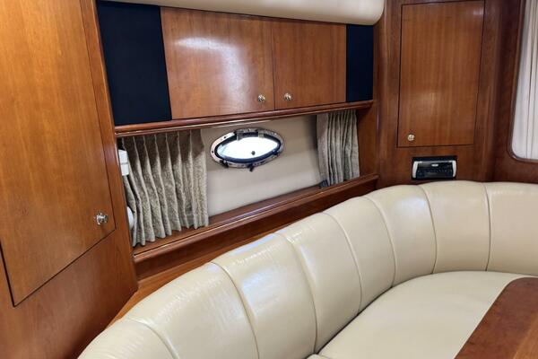 37ft Cruisers Yacht For Sale