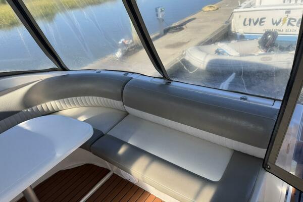 37ft Cruisers Yacht For Sale