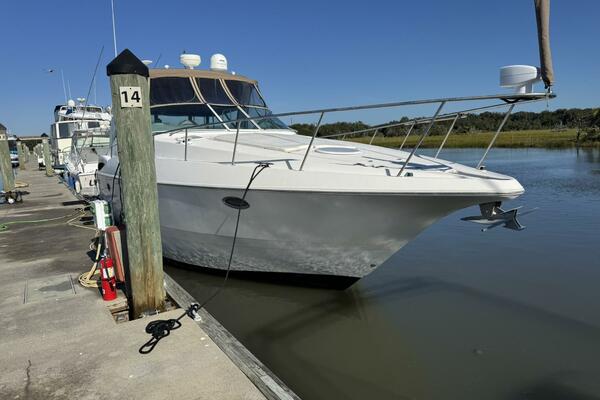 37ft Cruisers Yacht For Sale