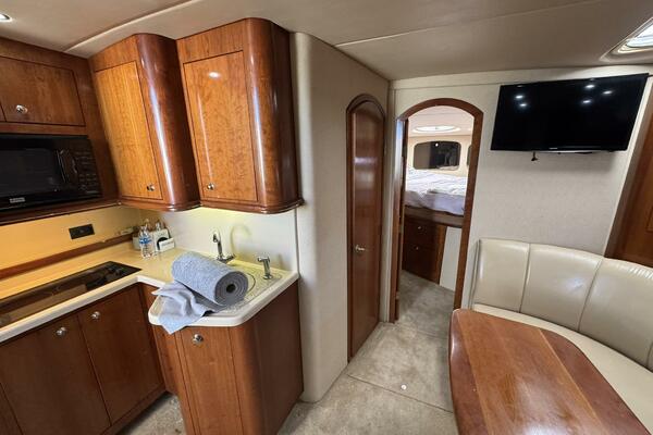 37ft Cruisers Yacht For Sale