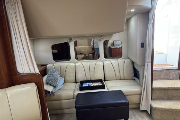 37ft Cruisers Yacht For Sale