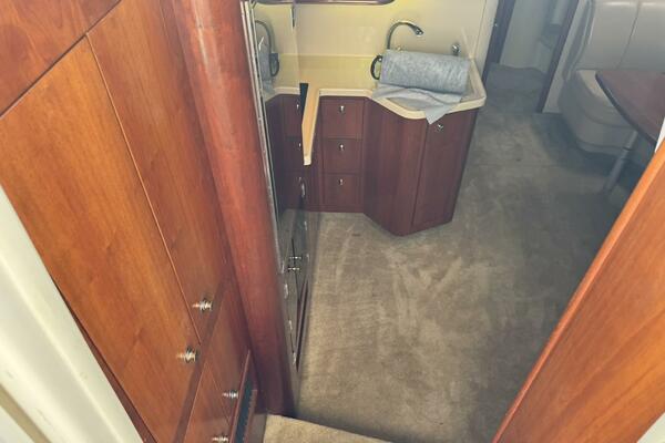 37ft Cruisers Yacht For Sale