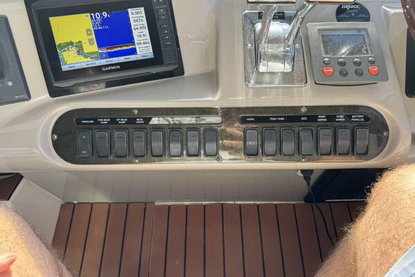 37ft Cruisers Yacht For Sale
