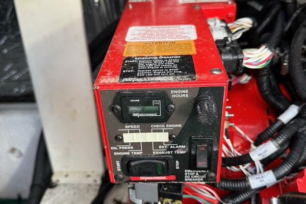 37ft Cruisers Yacht For Sale