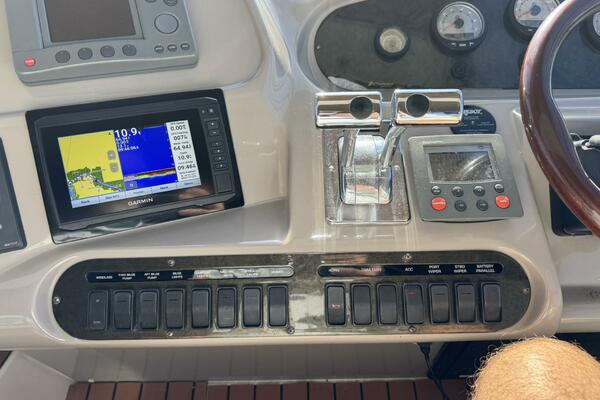 37ft Cruisers Yacht For Sale