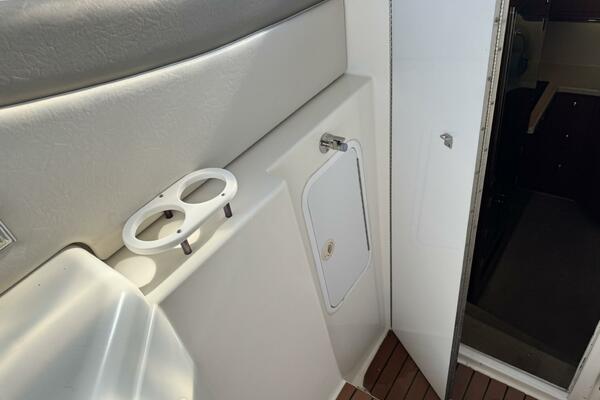 37ft Cruisers Yacht For Sale