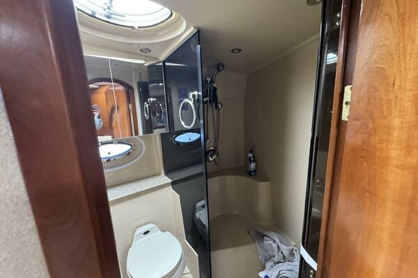 37ft Cruisers Yacht For Sale