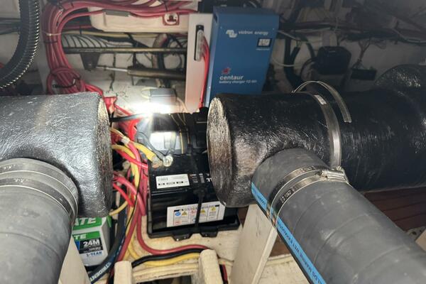 37ft Cruisers Yacht For Sale