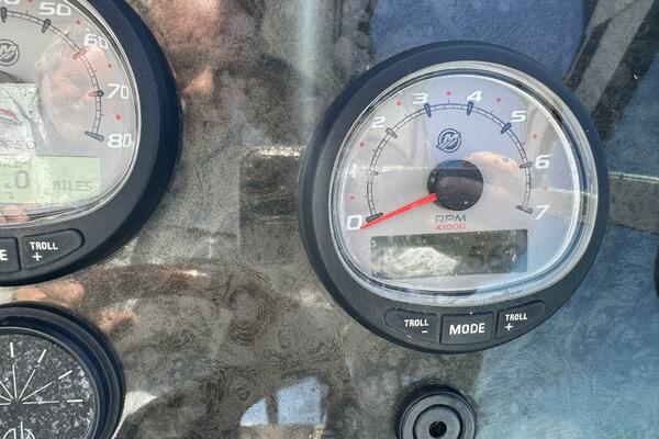 37ft Cruisers Yacht For Sale