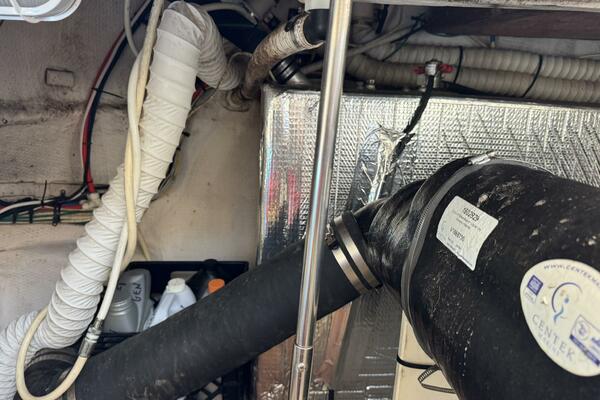 37ft Cruisers Yacht For Sale