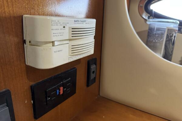 37ft Cruisers Yacht For Sale