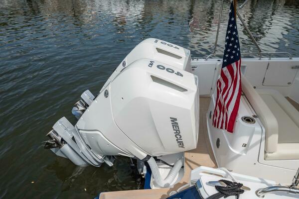 35ft MJM Yacht For Sale