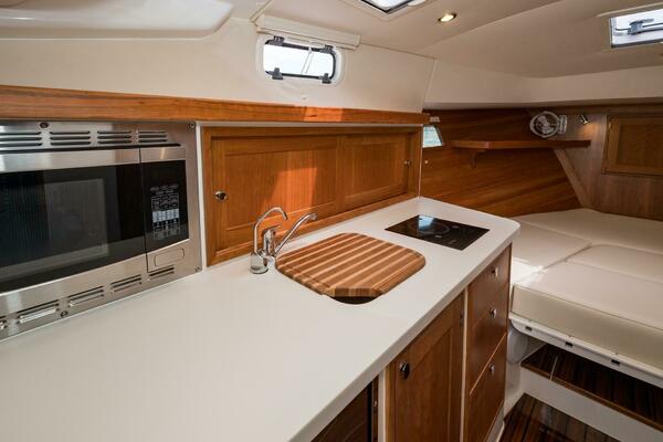 35ft MJM Yacht For Sale