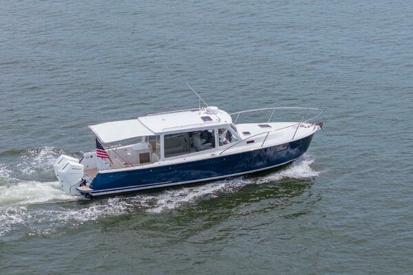 35ft MJM Yacht For Sale