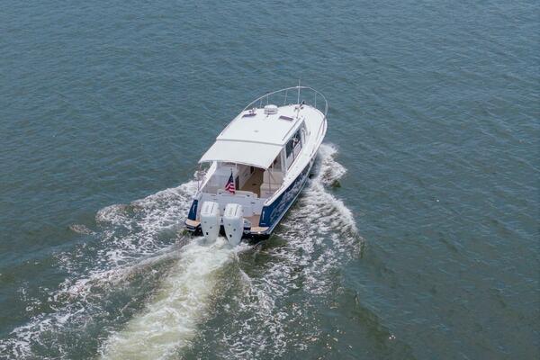 35ft MJM Yacht For Sale