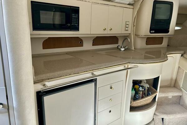 31ft Sea Ray Yacht For Sale