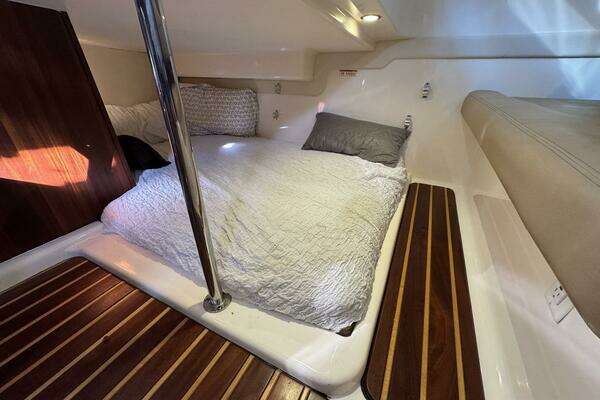Pursuit 375 OS Yacht For Sale