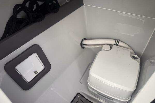 23ft Rinker Yacht For Sale