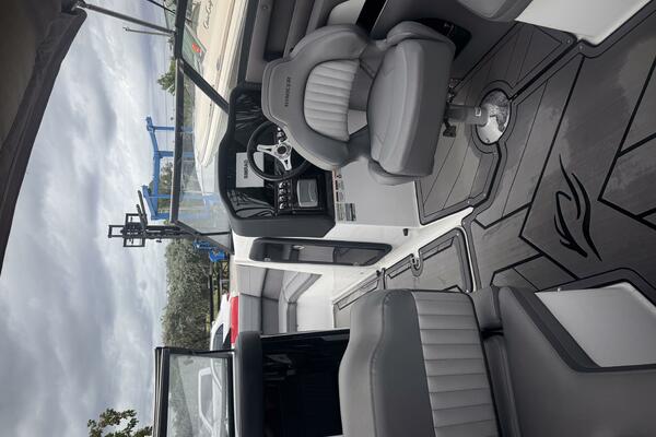 23ft Rinker Yacht For Sale