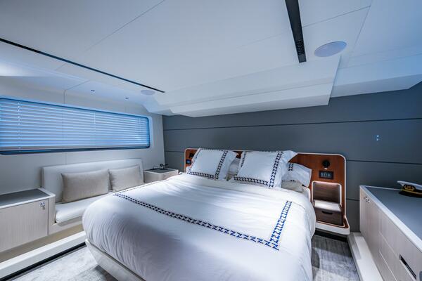 ALAMAR 57ft Astondoa Yacht For Sale