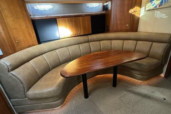 Amazed 42ft Cruisers Yacht For Sale