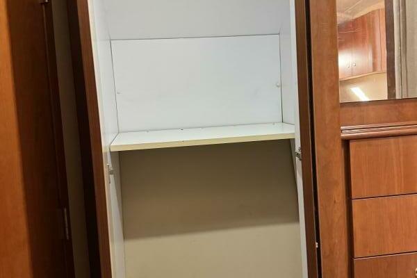 Amazed 42ft Cruisers Yacht For Sale