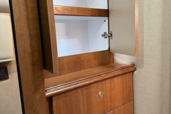 Amazed 42ft Cruisers Yacht For Sale